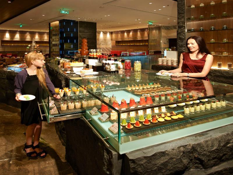Hotel Nikko Tientsin Dış mekan fotoğraf A buffet at a hotel