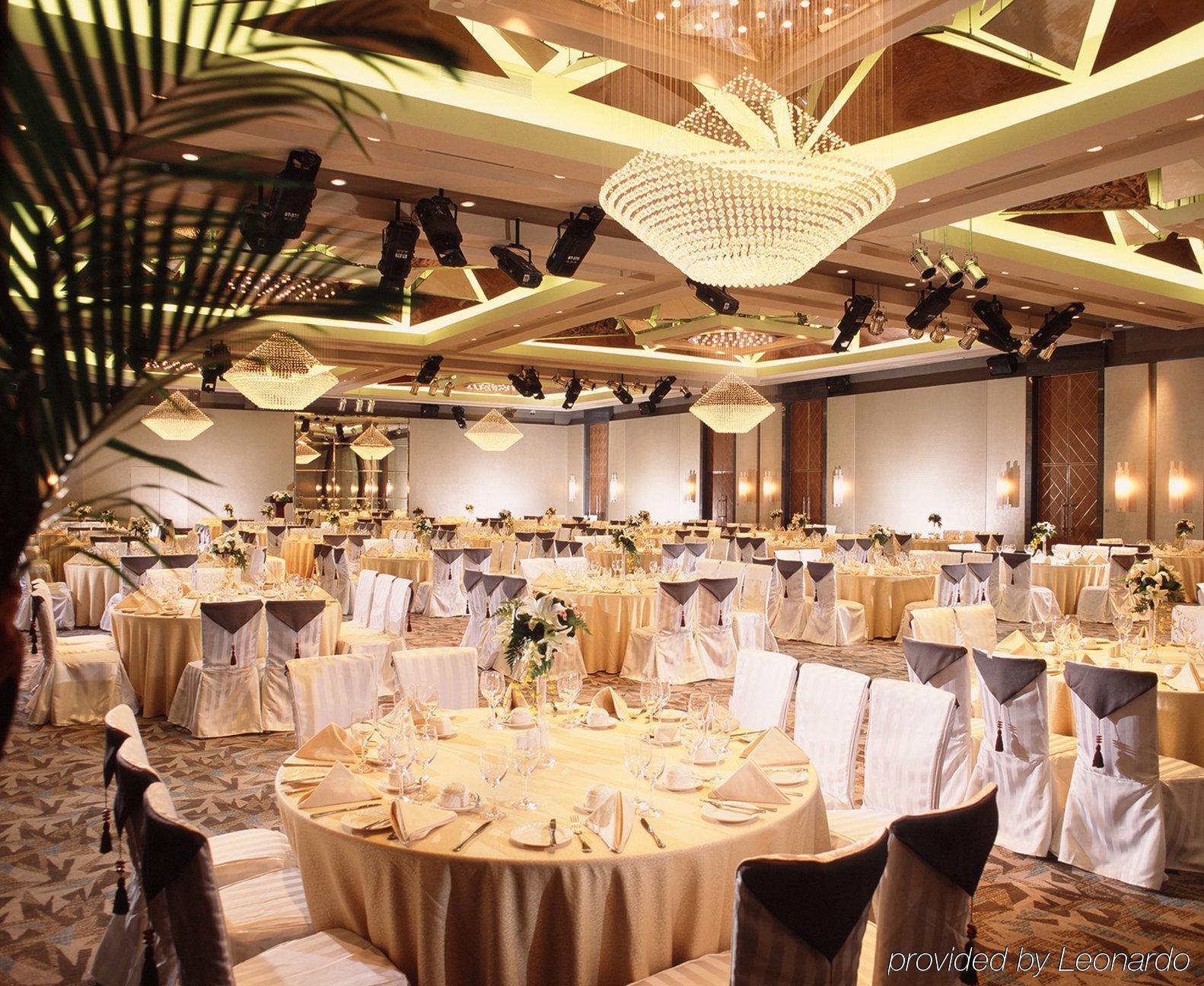 Hotel Nikko Tientsin Restoran fotoğraf The Grand Ballroom