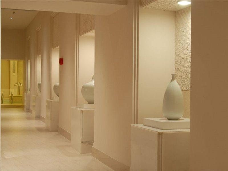 Hotel Nikko Tientsin Dış mekan fotoğraf The interior of the spa at The Westin Boston Seaport District