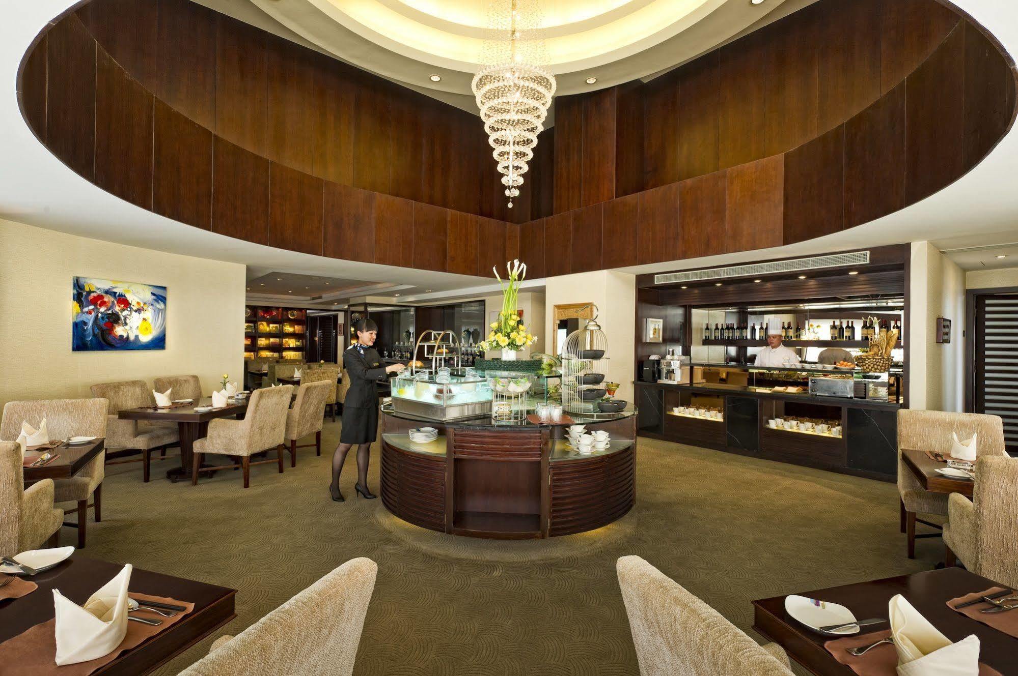 Hotel Nikko Tientsin Dış mekan fotoğraf The lounge at the airport